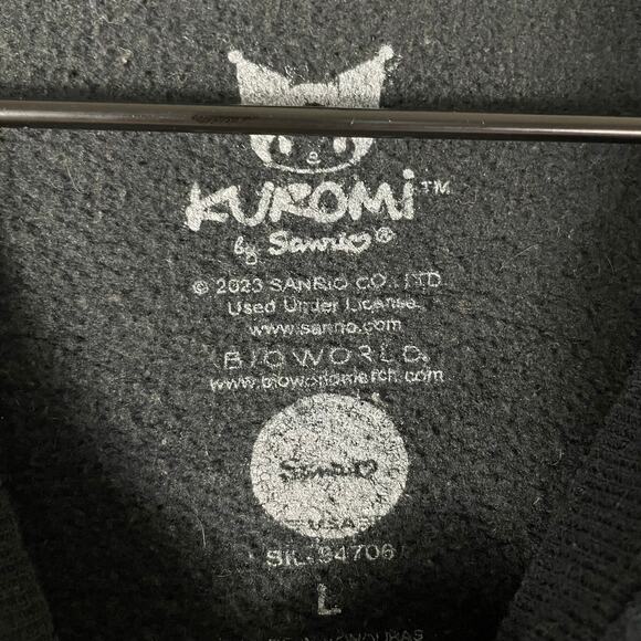 Kuromi‎ Sanrio Sweatshirt L Pink Skull Graphic Cozy Black Crewneck 2023 Bioworld - Picture 5 of 7